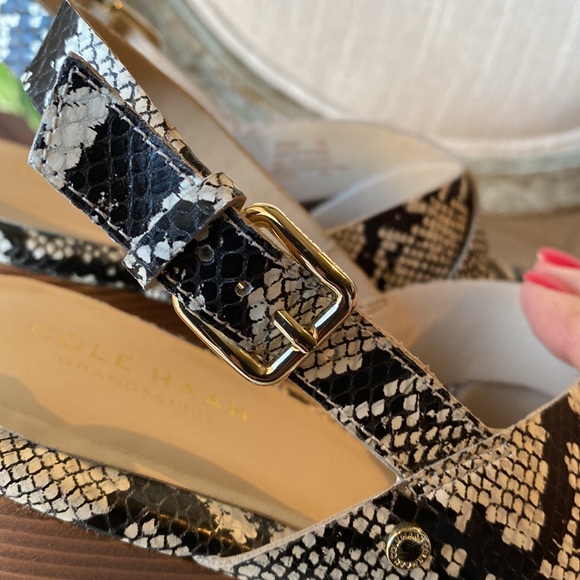 COLE HAAN Laci Platform Wedge Sandal - Picture 8 of 9